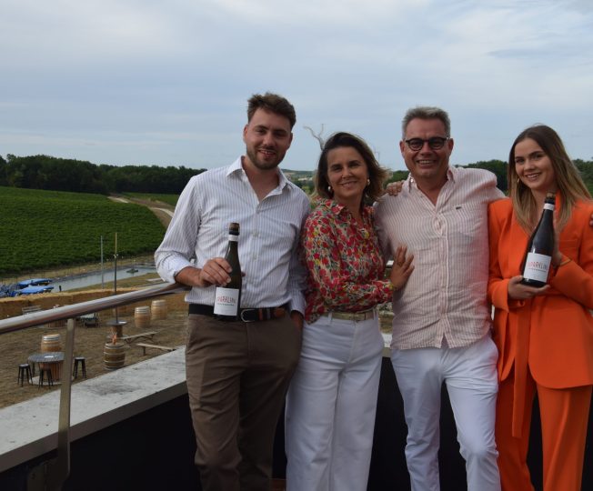 Louis, Nadège, Stéphane et Marie Branchaud, lors du lancement de Sparkling Gasconnière, le 20 août à Ozillac à la Distillerie de la Gasconnière.