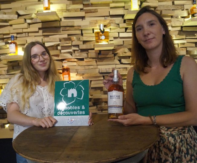De gauche à droite : Carla Fegli et Claire Ronsin.