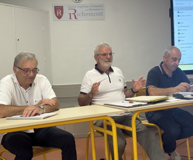 Le Conservatoire du vignoble charentais a présenté un bilan dense, lors de son assemblée générale à Cherves-Richemont. "Nous avons vécu une année 2024-2025 très chargée. Le fonctionnement est sain et les comptes sont bien équilibrés", résume le président du CVC, Philippe Guélin.