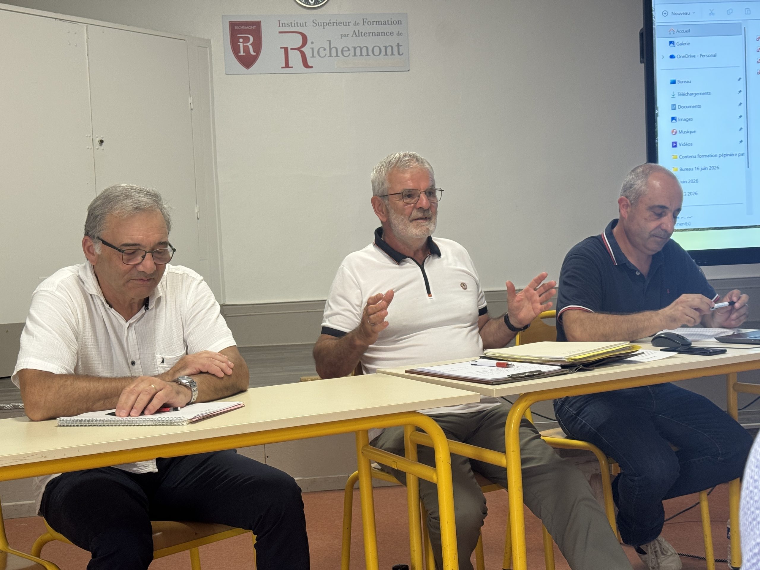 Le Conservatoire du vignoble charentais a présenté un bilan dense, lors de son assemblée générale à Cherves-Richemont. "Nous avons vécu une année 2024-2025 très chargée. Le fonctionnement est sain et les comptes sont bien équilibrés", résume le président du CVC, Philippe Guélin.