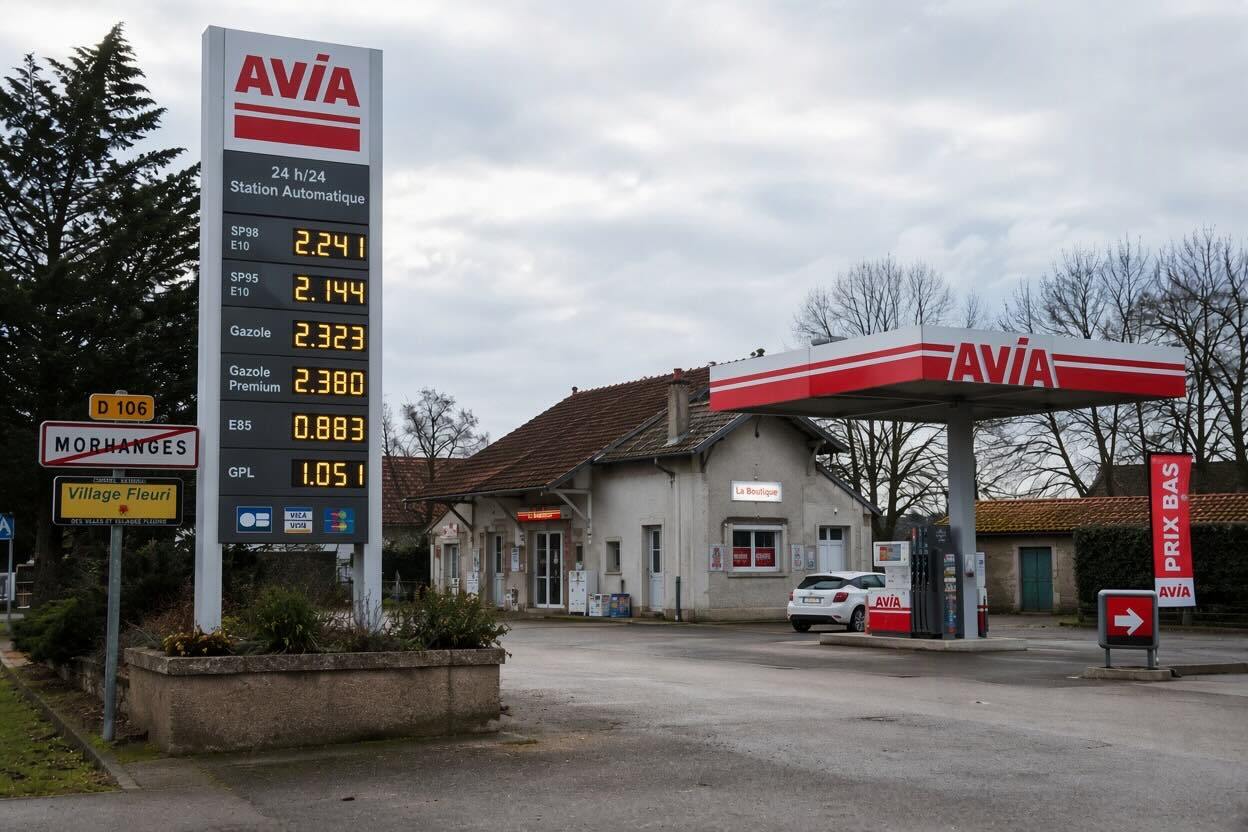 Le prix du carburant flambe. La facture est particulièrement lourde pour les ruraux, obligés de circuler en voiture.